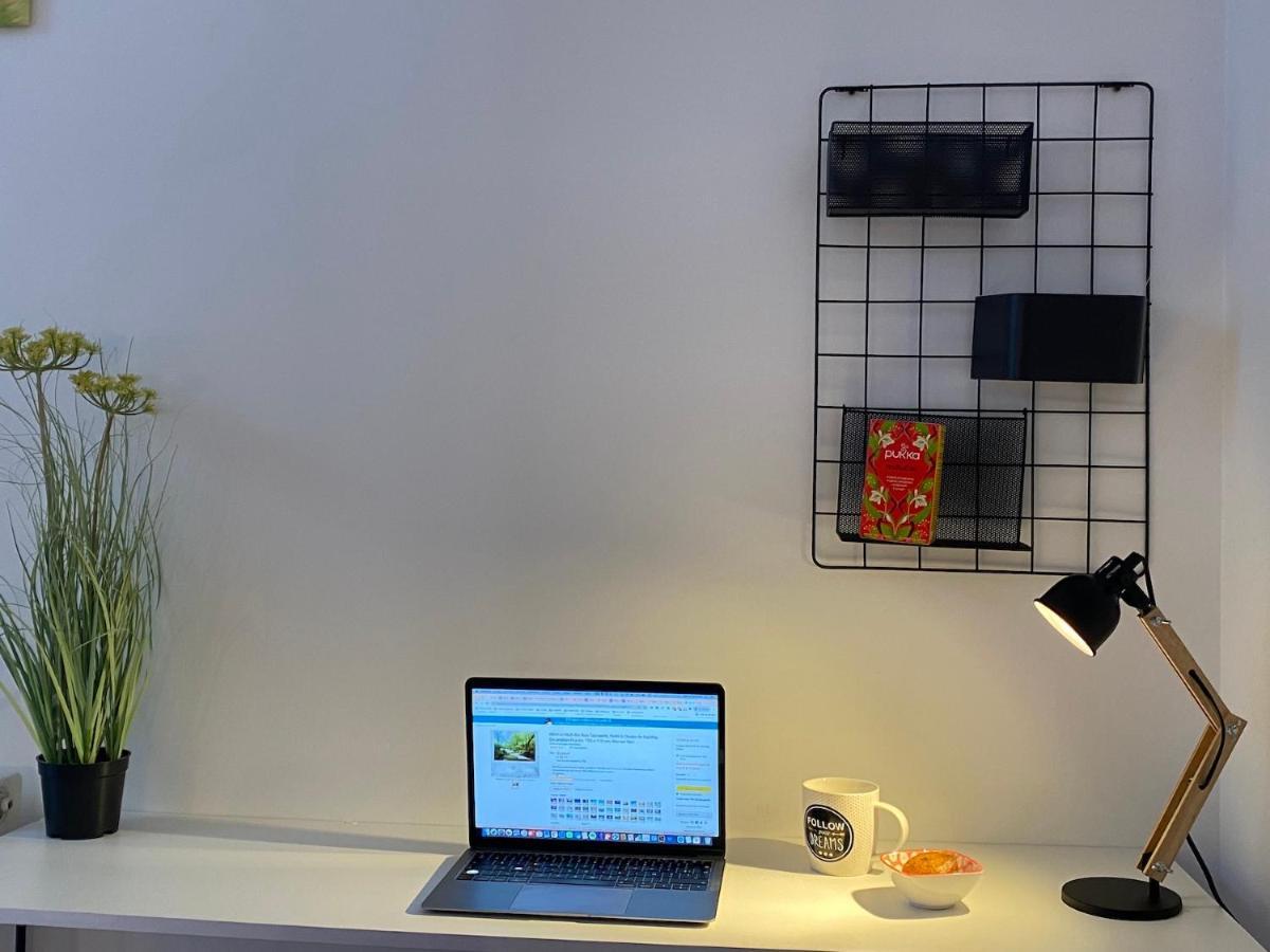 La Maison D'Angelique - Colocation Hoteliere A 150M Gare Tgv- Grande Cuisine Equipee & Salon - Fibre - Netflix Niort Zewnętrze zdjęcie
